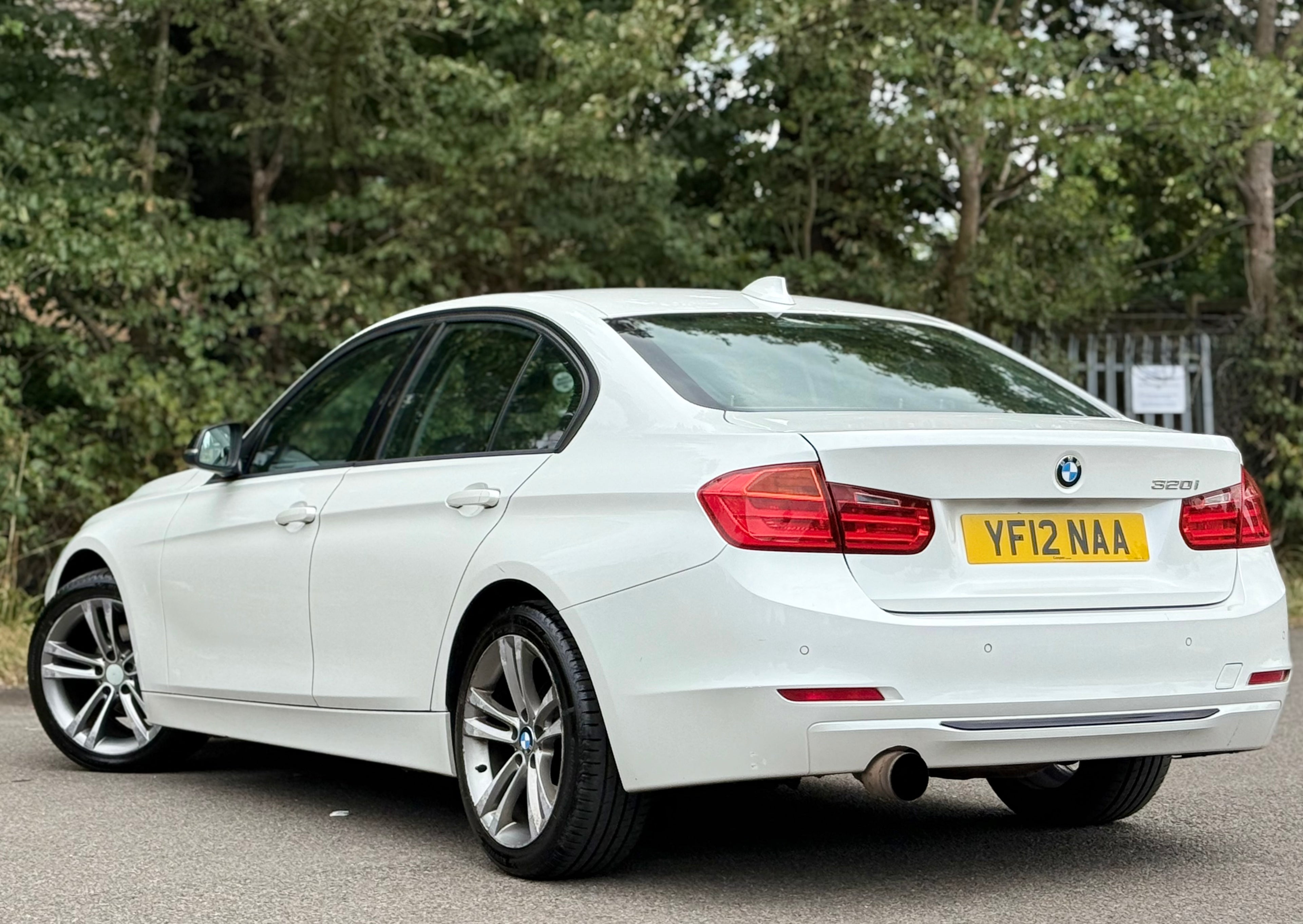 BMW 318I
