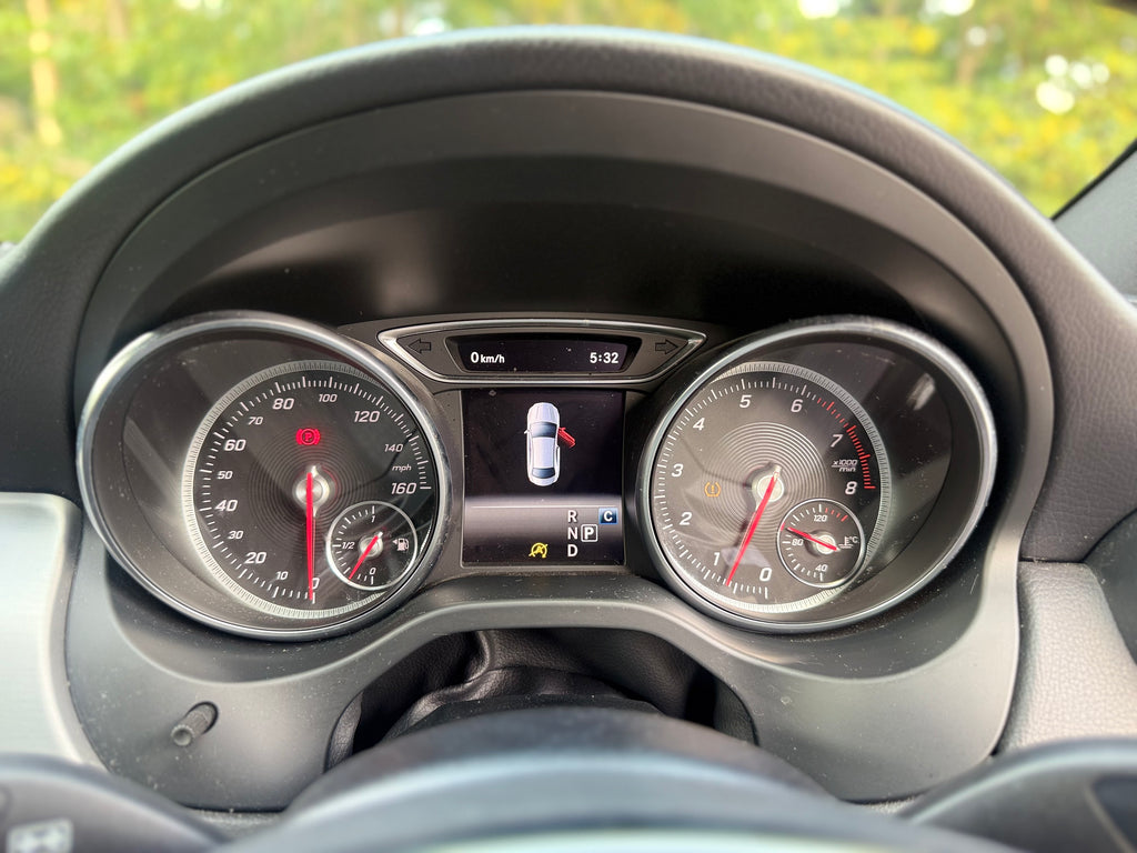 Mercedes-Benz CLA 200