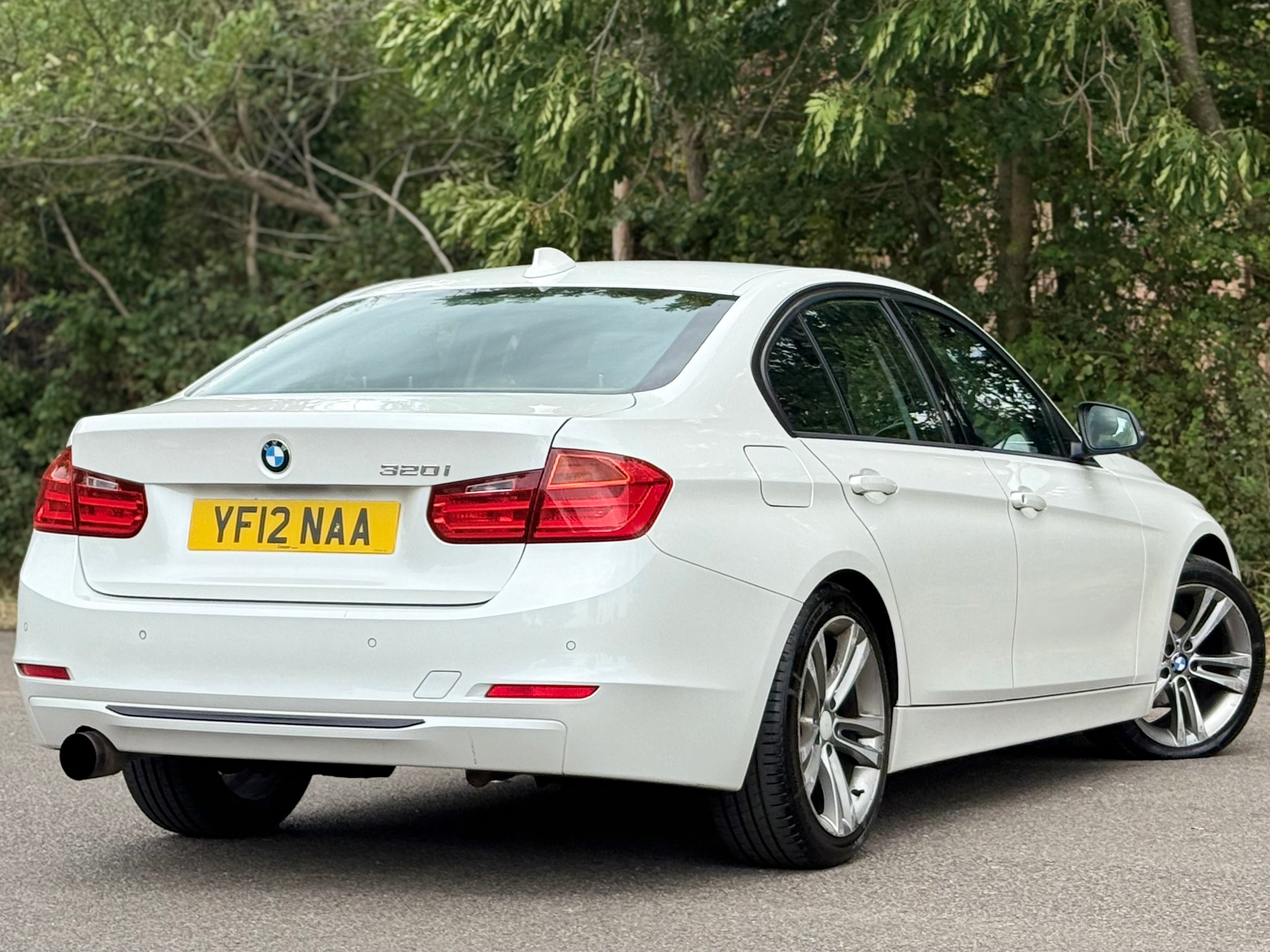 BMW 318I